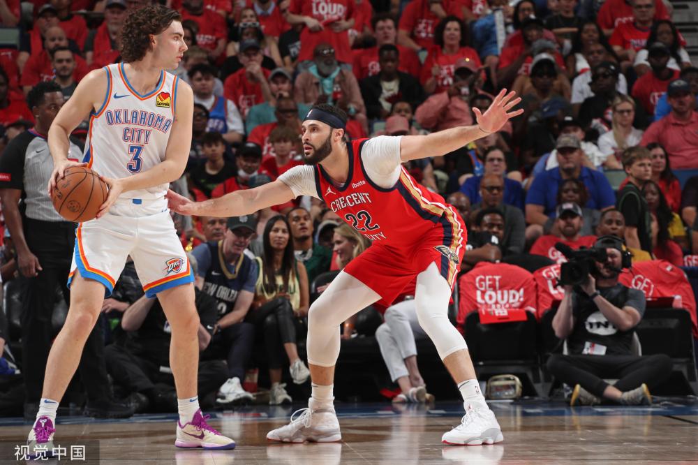 凭借娴熟的 凭借娴熟的